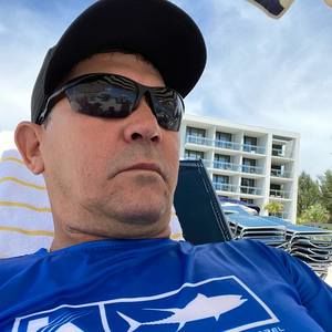 Meet your Posher, Manuel